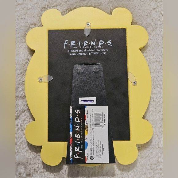 NWT FRIENDS Picture Frame Mirror Yellow Perfect Gift For Friends Fans - Picture 4 of 7